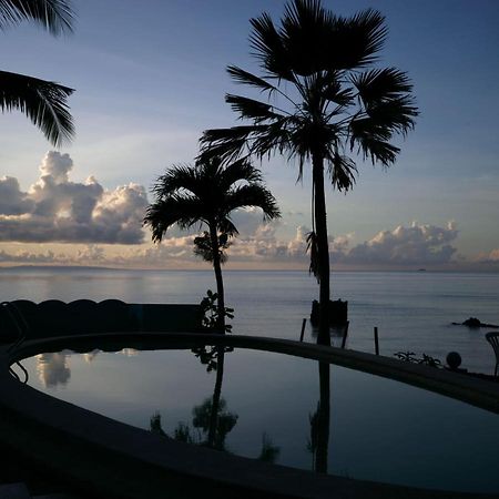 Las Flores Beachside Hotel Catmon Extérieur photo