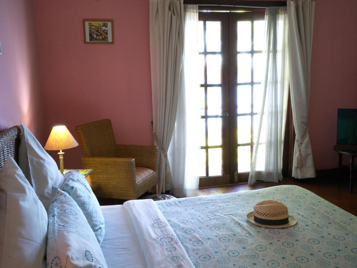 Las Flores Beachside Hotel Catmon Extérieur photo