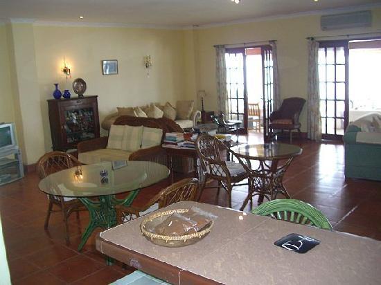 Las Flores Beachside Hotel Catmon Extérieur photo