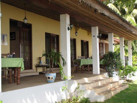 Las Flores Beachside Hotel Catmon Extérieur photo